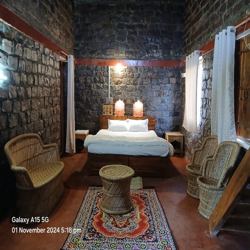 Twins Villa View Home Stay, Khari